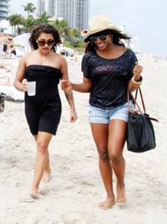 Alexandra Burke feet photo 18