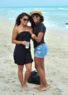 Alexandra Burke feet photo 17