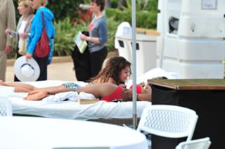 Alexandra Burke feet photo 11