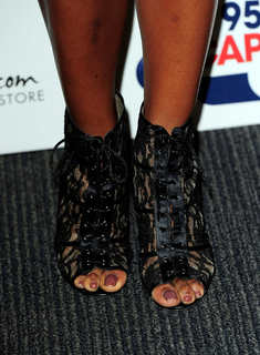Alexandra Burke feet photo 18