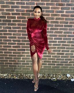 Alexandra Burke feet photo 6