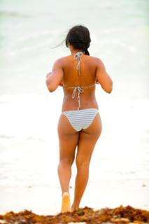 Alexandra Burke feet photo 20