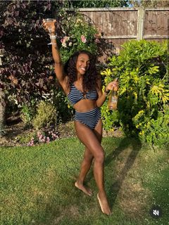 Alexandra Burke feet photo 11