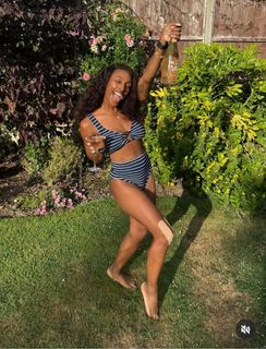 Alexandra Burke feet photo 10