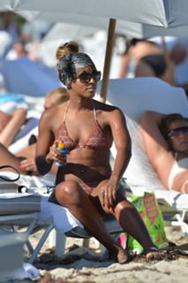 Alexandra Burke feet photo 12