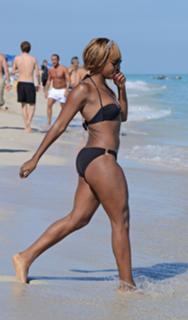 Alexandra Burke feet photo 7