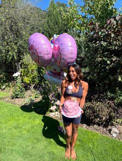 Alexandra Burke feet photo 7