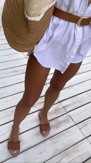 Alexandra Cane feet photo 3
