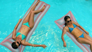 Alexandra Chando feet photo 2