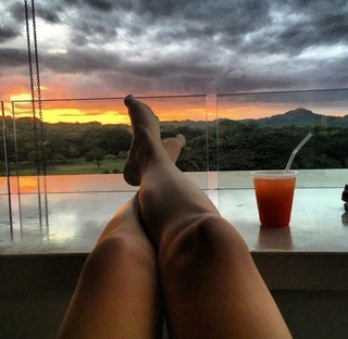 Alexandra Cooper feet photo thumbnail