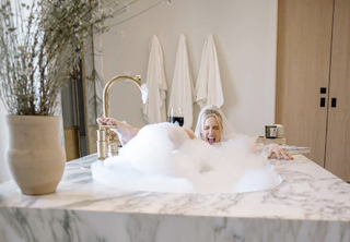 Alexandra Cooper feet photo thumbnail