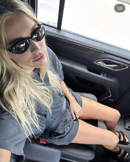 Alexandra Cooper feet photo thumbnail