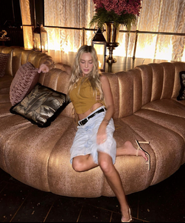 Alexandra Cooper feet photo thumbnail