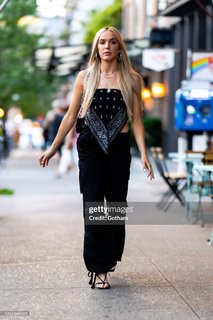 Alexandra Cooper feet photo thumbnail