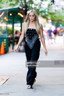 Alexandra Cooper feet photo thumbnail