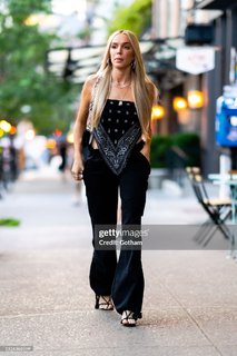 Alexandra Cooper feet photo thumbnail