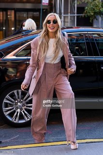 Alexandra Cooper feet photo thumbnail