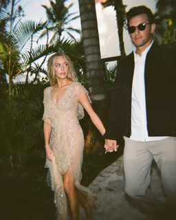 Alexandra Cooper feet photo thumbnail