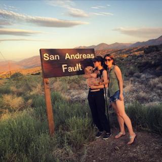 Alexandra Daddario feet photo thumbnail