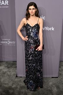 Alexandra Daddario feet photo thumbnail