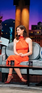 Alexandra Daddario feet photo thumbnail