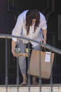Alexandra Daddario feet photo thumbnail