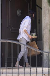 Alexandra Daddario feet photo thumbnail