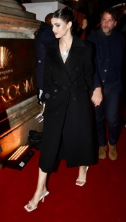 Alexandra Daddario feet photo thumbnail