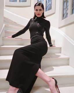 Alexandra Daddario feet photo thumbnail