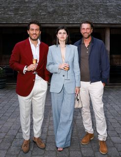 Alexandra Daddario feet photo thumbnail