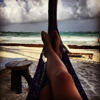 Alexandra Felstead feet photo 3