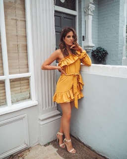 Alexandra Felstead feet photo 6