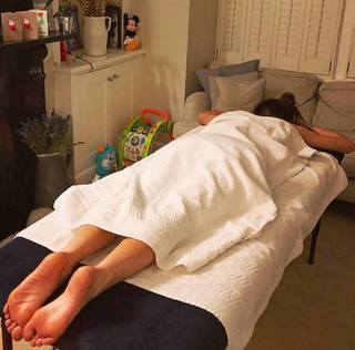 Alexandra Felstead feet photo 2