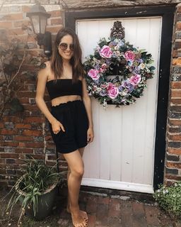 Alexandra Felstead feet photo 2