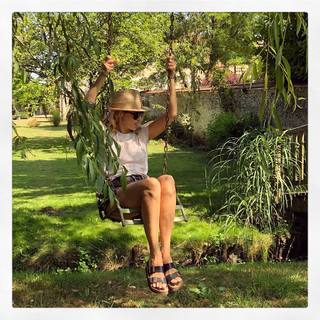 Alexandra Golovanoff feet photo 3