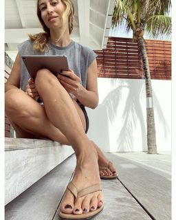 Alexandra Golovanoff feet photo 5
