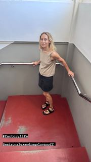 Alexandra Golovanoff feet photo 3