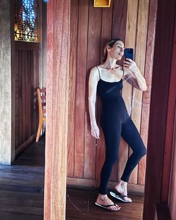 Alexandra Golovanoff feet photo 12