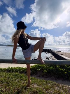Alexandra Golovanoff feet photo 4