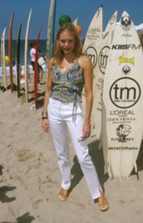 Alexandra Holden feet photo 1