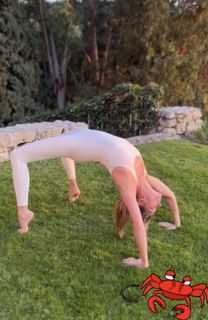 Alexandra Kamp-Groeneveld feet photo 2