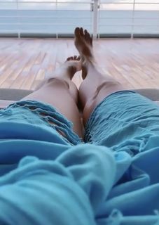 Alexandra Kamp-Groeneveld feet photo 5