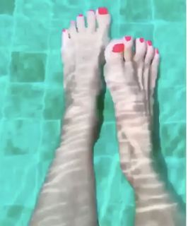 Alexandra Kamp-Groeneveld feet photo 17