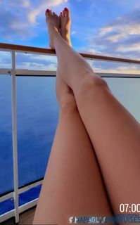 Alexandra Kamp-Groeneveld feet photo 1