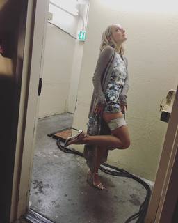Alexandra Kyle feet photo 7
