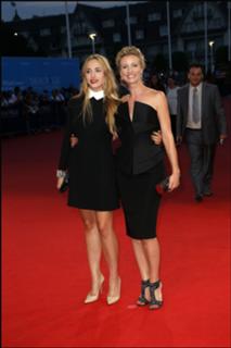 Alexandra Lamy feet photo thumbnail