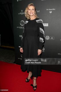 Alexandra Lamy feet photo thumbnail