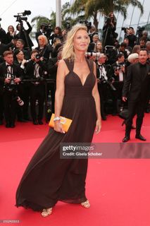 Alexandra Lamy feet photo thumbnail