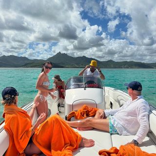 Alexandra Lamy feet photo thumbnail