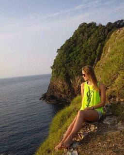 Alexandra Nagy feet photo 6
